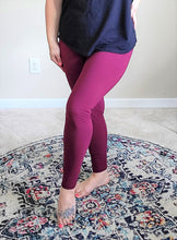 Load image into Gallery viewer, Luxuriously Soft Leggings
